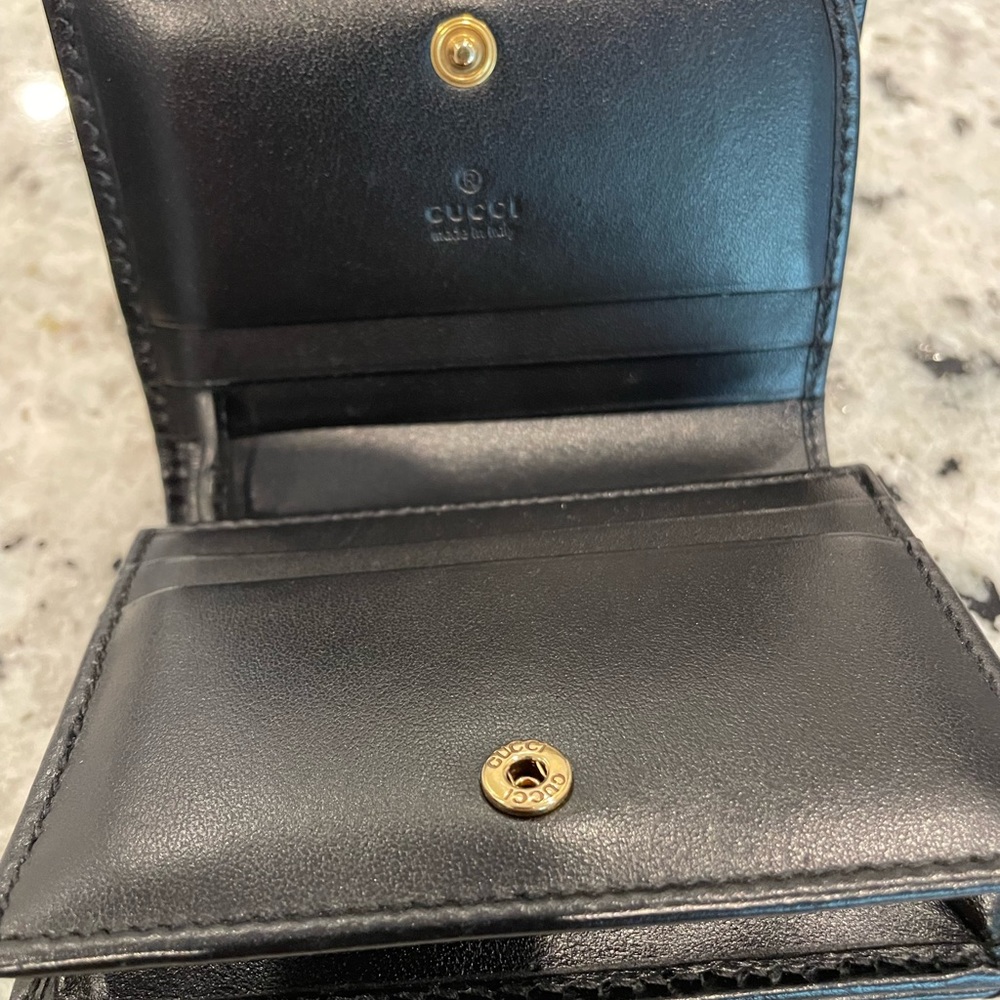 Brand new Gucci wallet from Gucci store. Gift from my husband but never used.